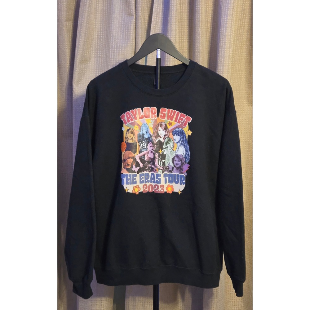 Taylor Swift Eras Tour Long Sleeve Pullover Sweatshirt Women's Size Large Black